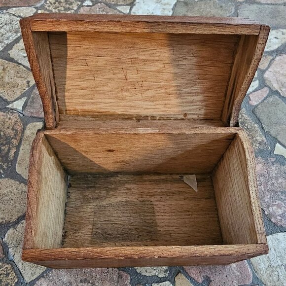 Vintage Wooden Recipe Box With Hinged Lid & Card Guides, Lightweight - Picture 2 of 9